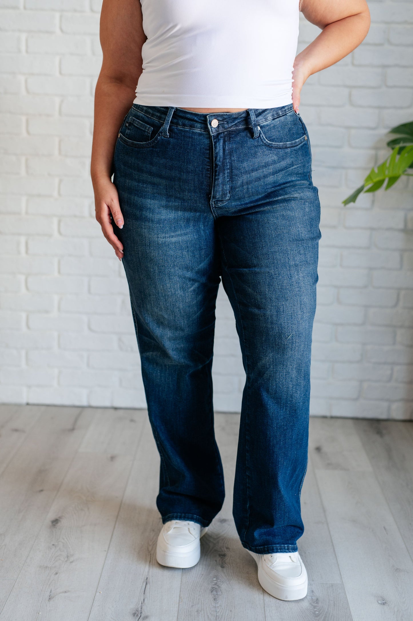 Judy Blue ~ Muriel Mid Rise Control Top Classic Straight Jeans