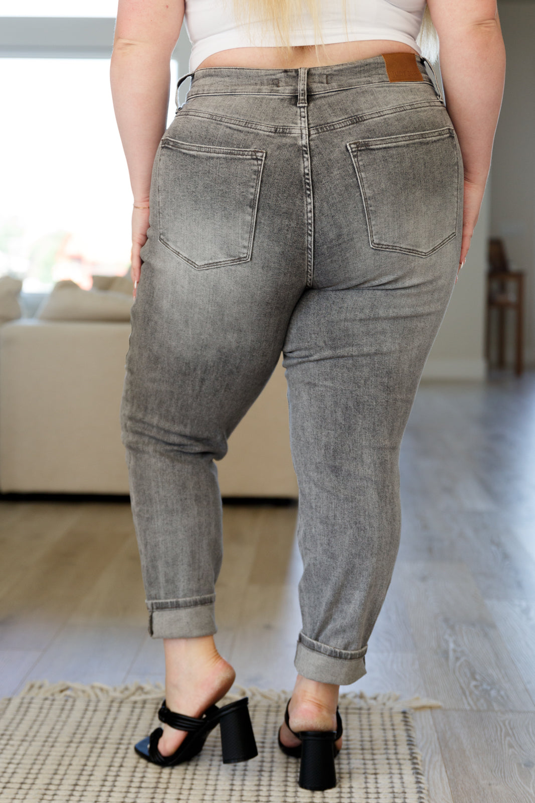 Judy Blue ~ Charlotte High Rise Stone Wash Slim Jeans in Gray