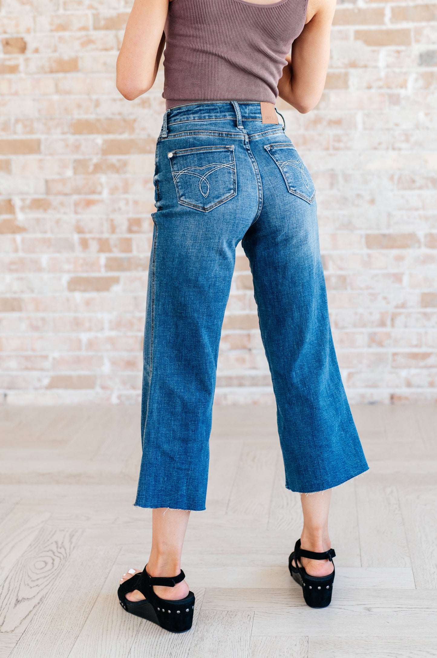 Judy Blue ~ Hayes High Rise Wide Leg Crop Jeans