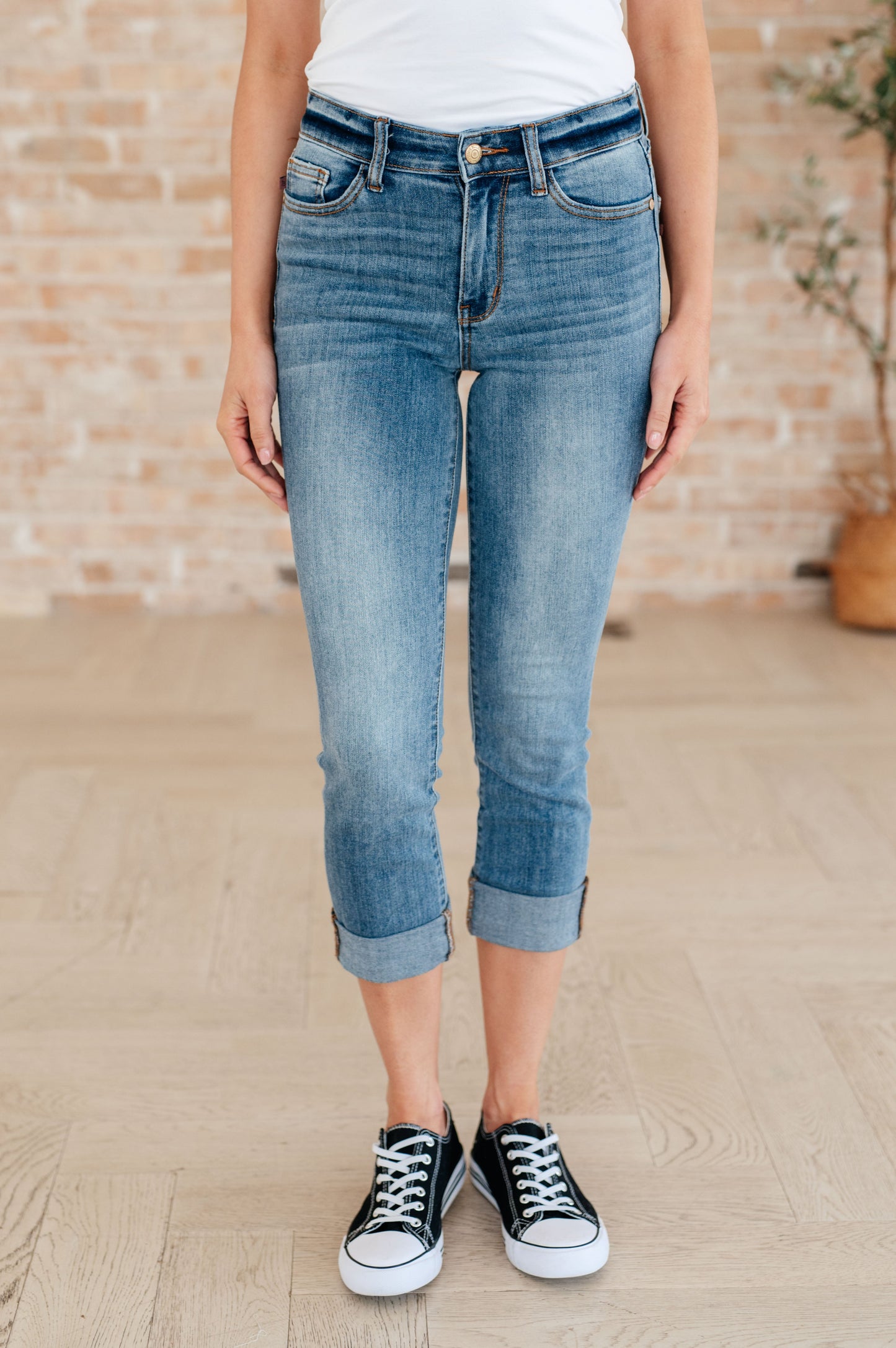 Judy Blue ~ Laura Mid Rise Cuffed Skinny Capri Jeans