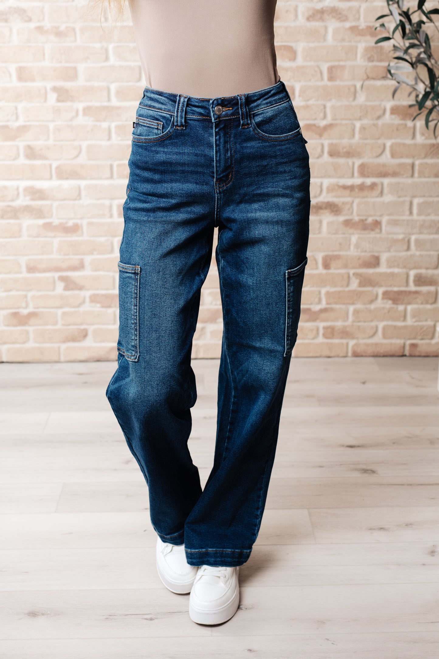 Judy Blue ~ Leila High Rise Cargo Straight Jeans