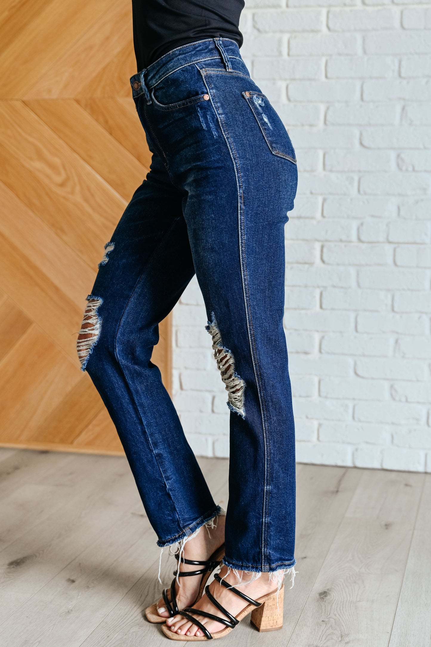 Judy Blue ~ Montana High Rise Rigid Magic Distressed Straight Jeans