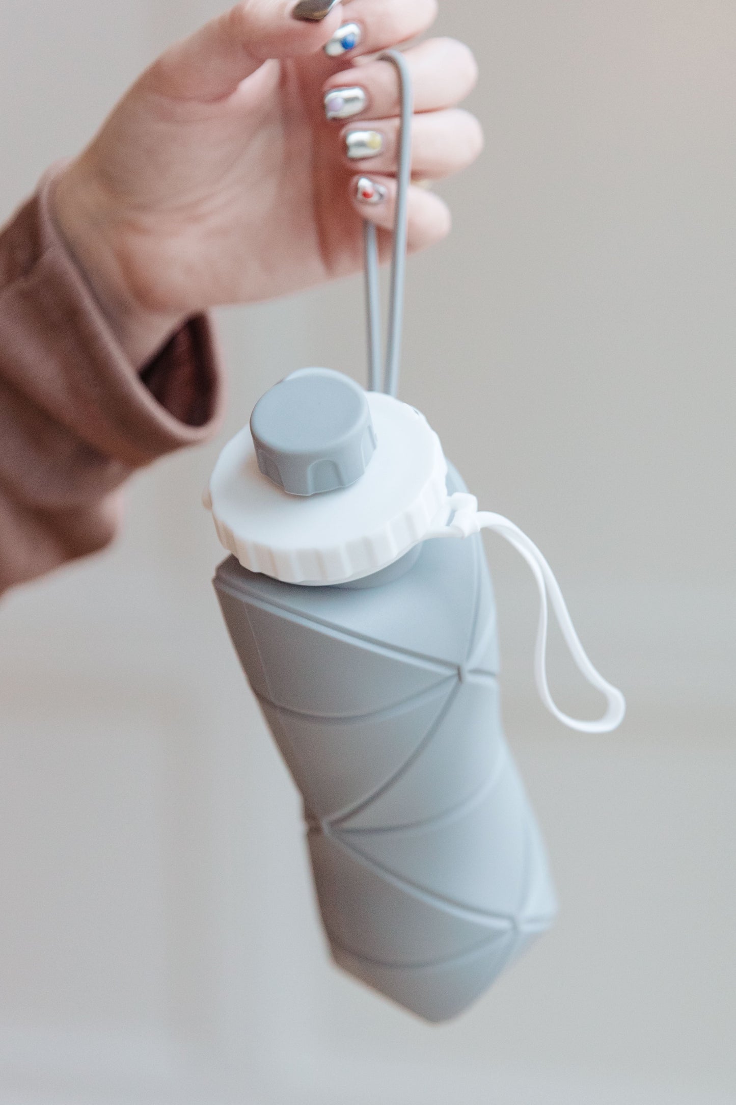 Collapsing Silicone Water Bottle in Diamond Gray