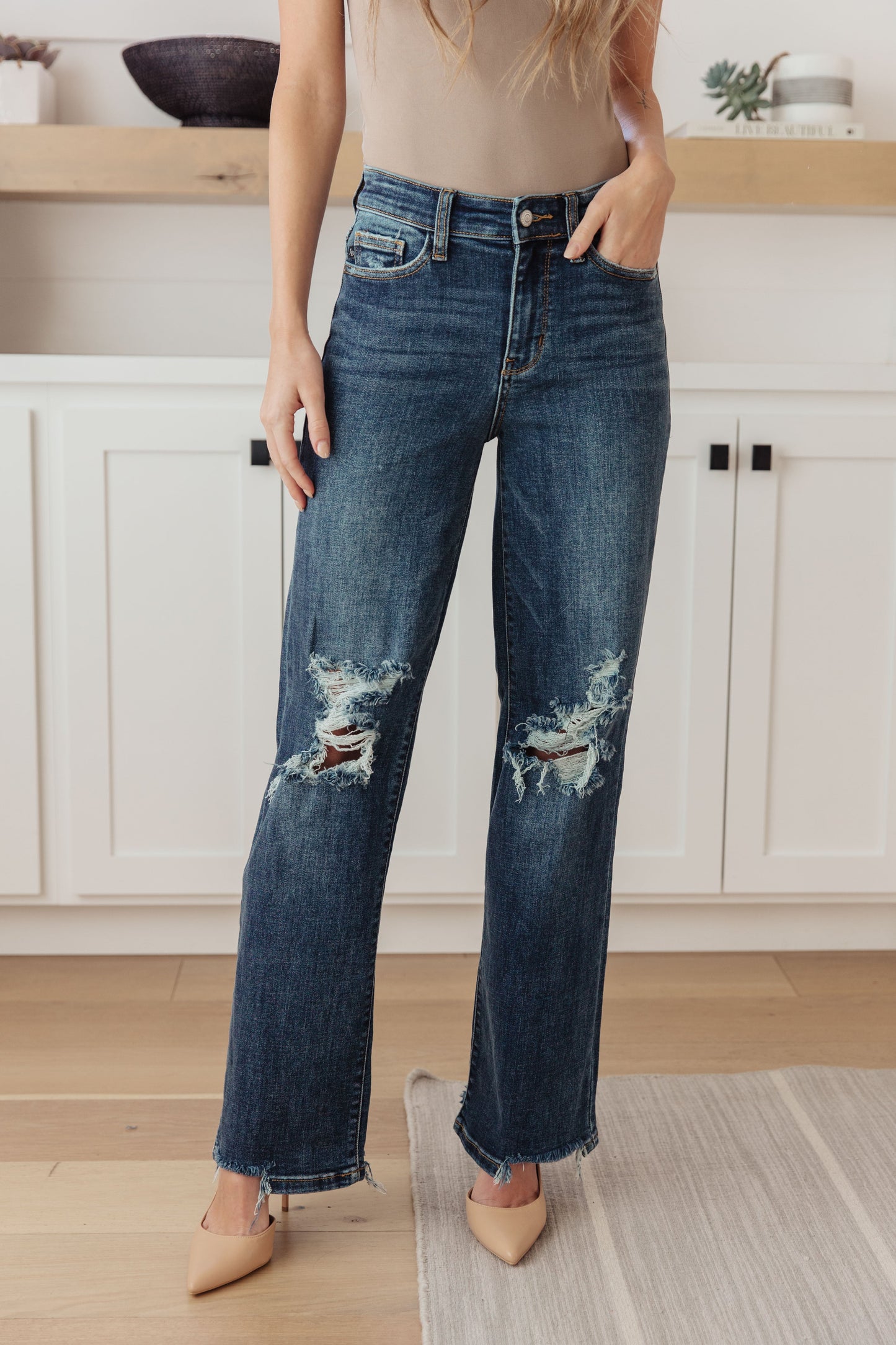 Judy Blue ~ Rose High Rise 90's Straight Jeans in Dark Wash