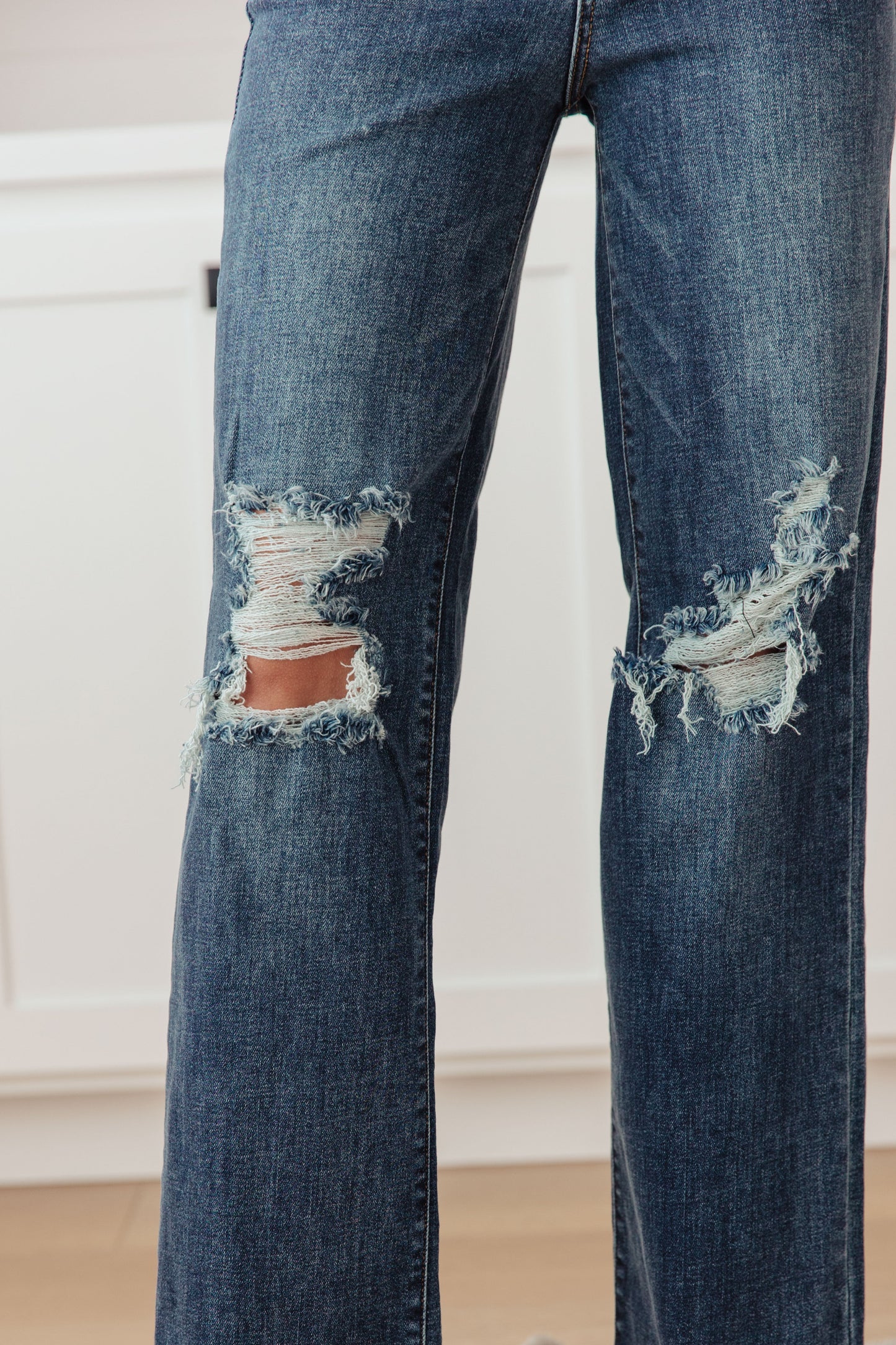 Judy Blue ~ Rose High Rise 90's Straight Jeans in Dark Wash